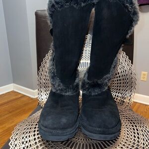 BearPaw Black Suede Fur-Trimmed Boots
